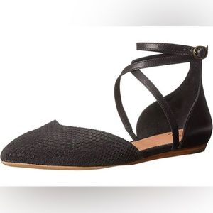 UGG Wrap Ankle Izabel Mar Black Casual Flats Dainty Pointed Toe Strappy Sandals